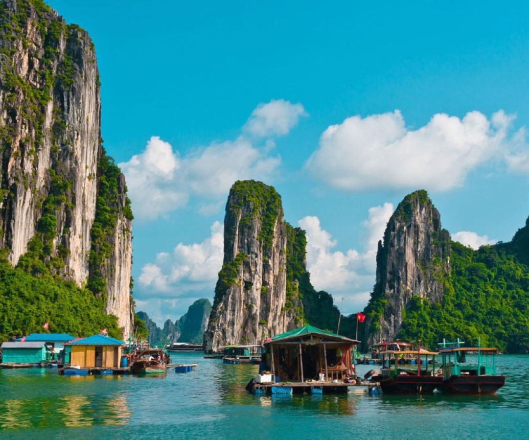 Halong Bay 