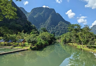 Laos Cambodia tour 20 days From Vientiane to Angkor and beach