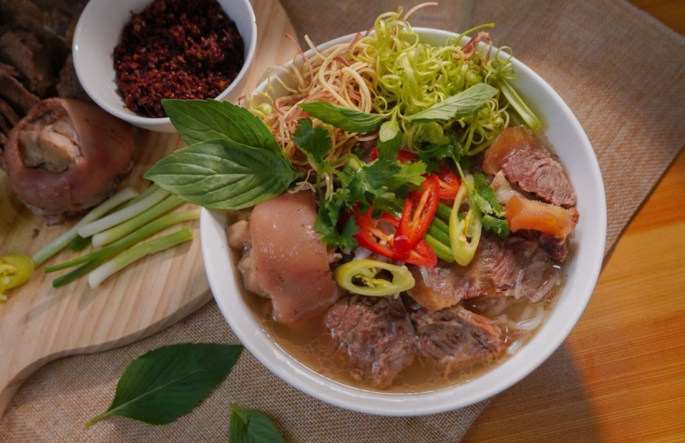 Bun Bo Hue, Spécialité Renommée De L’ancienne Cité Onirique