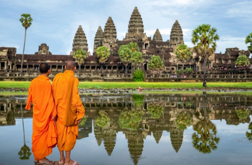 From North Laos to the temples of Angkor 12 days