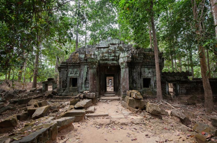 From South Laos to the splendors of Angkor 14 days