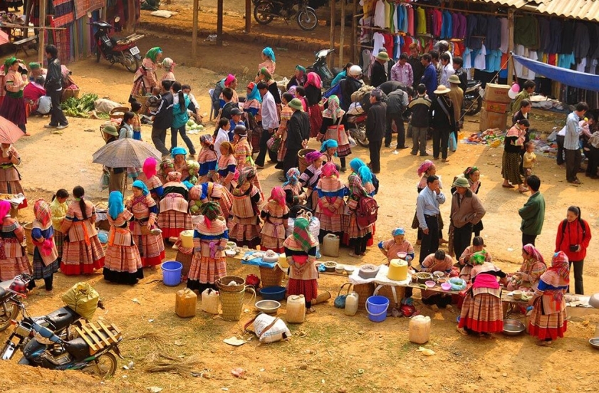 Ethnic of North Vietnam - Laos - Angkor 22 days