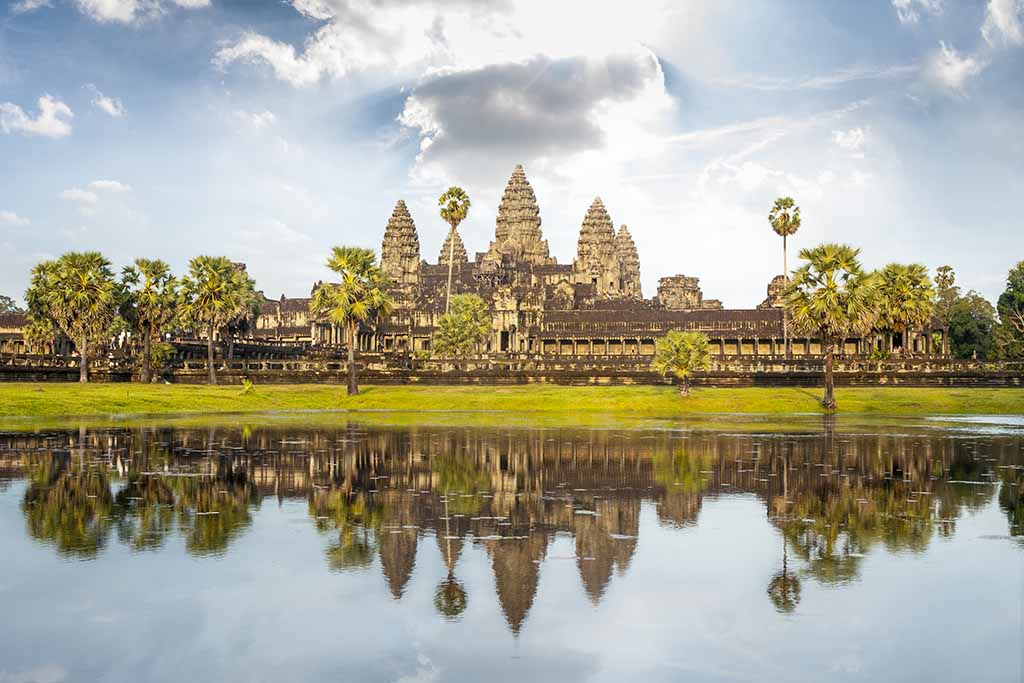 From South Laos to the splendors of Angkor 14 days