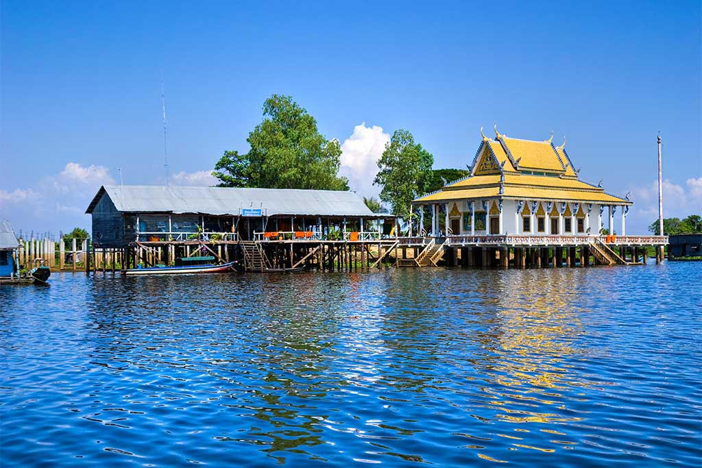 Tonle Sap lake 