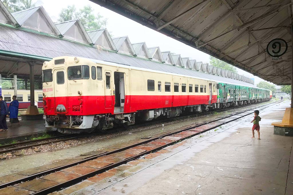 Yangon circular train