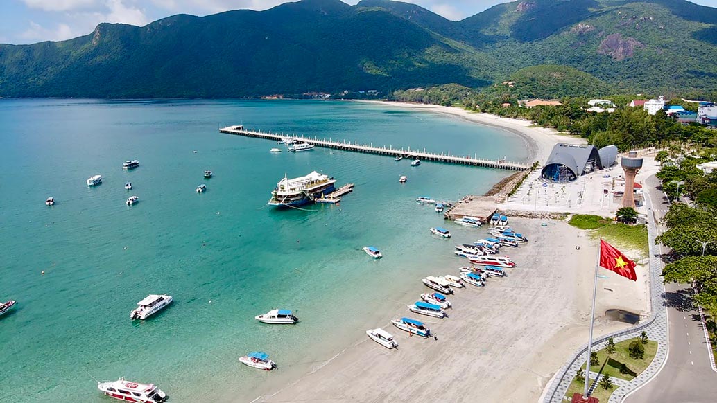 Con Dao - Unique coral reefs and marine life