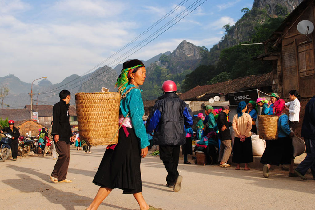 Unique experience at traditional market