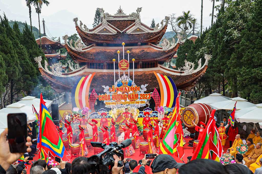 Huong pagoda in festival