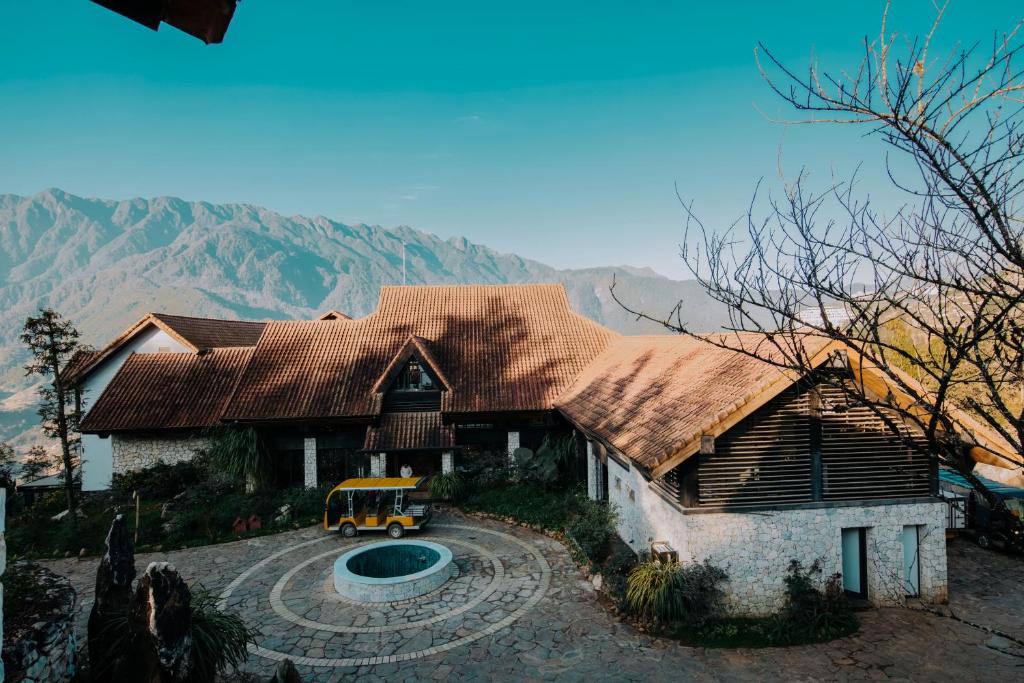 Sapa Jade Hill Resort & Spa