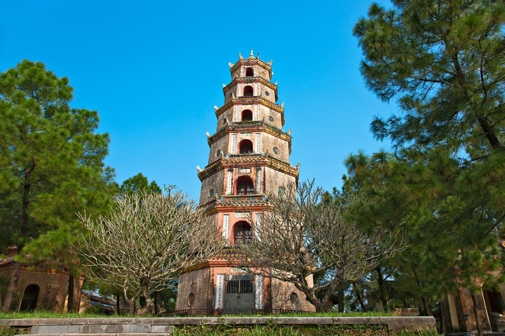 Thien Mu Pagoda (Pagoda of the Celestial Lady)